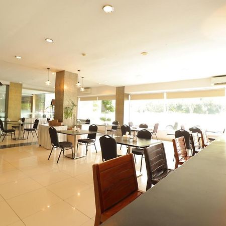 Saka Hotel Medan Sunggal Luaran gambar