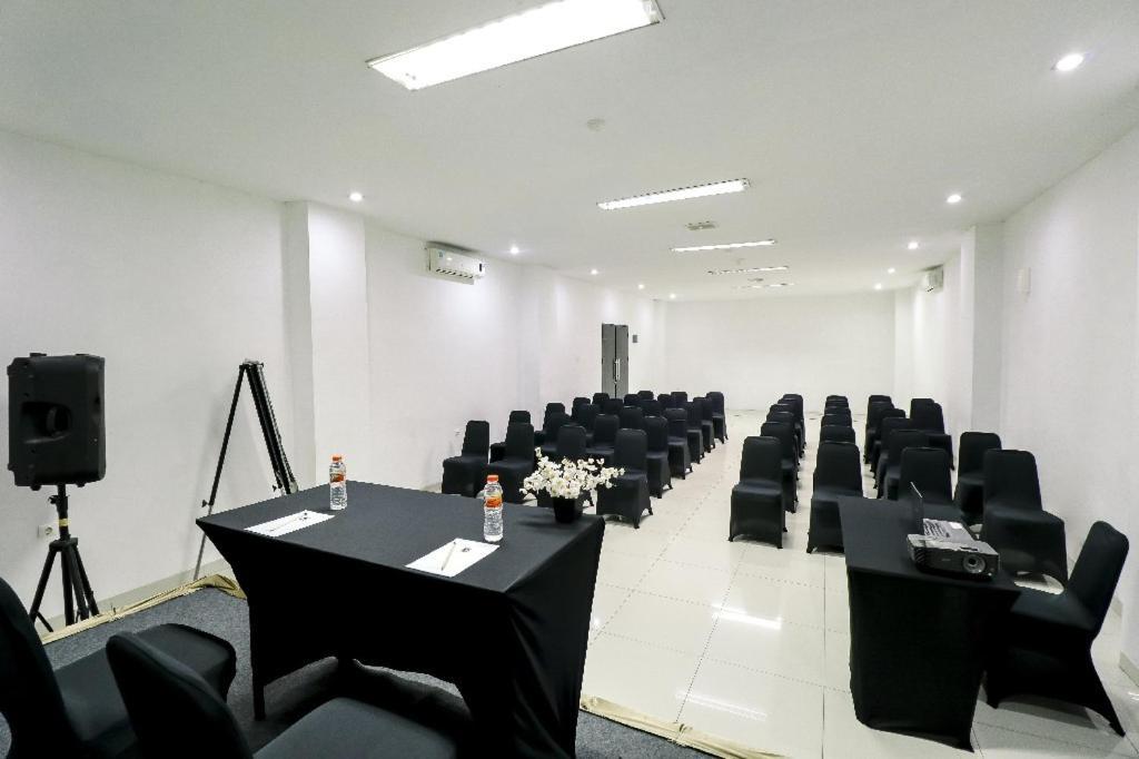 Saka Hotel Medan Sunggal Luaran gambar