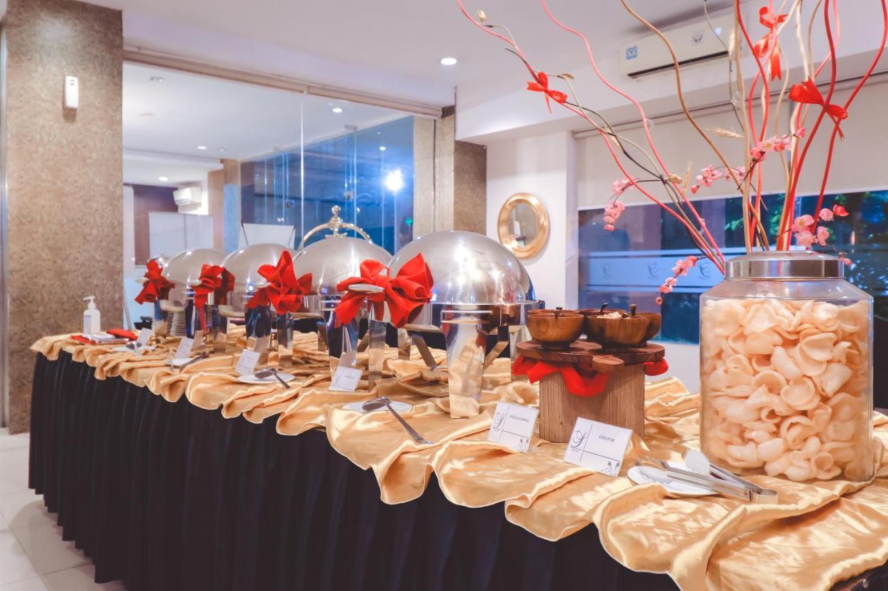 Saka Hotel Medan Sunggal Luaran gambar