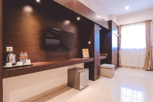 Saka Hotel Medan Sunggal Luaran gambar