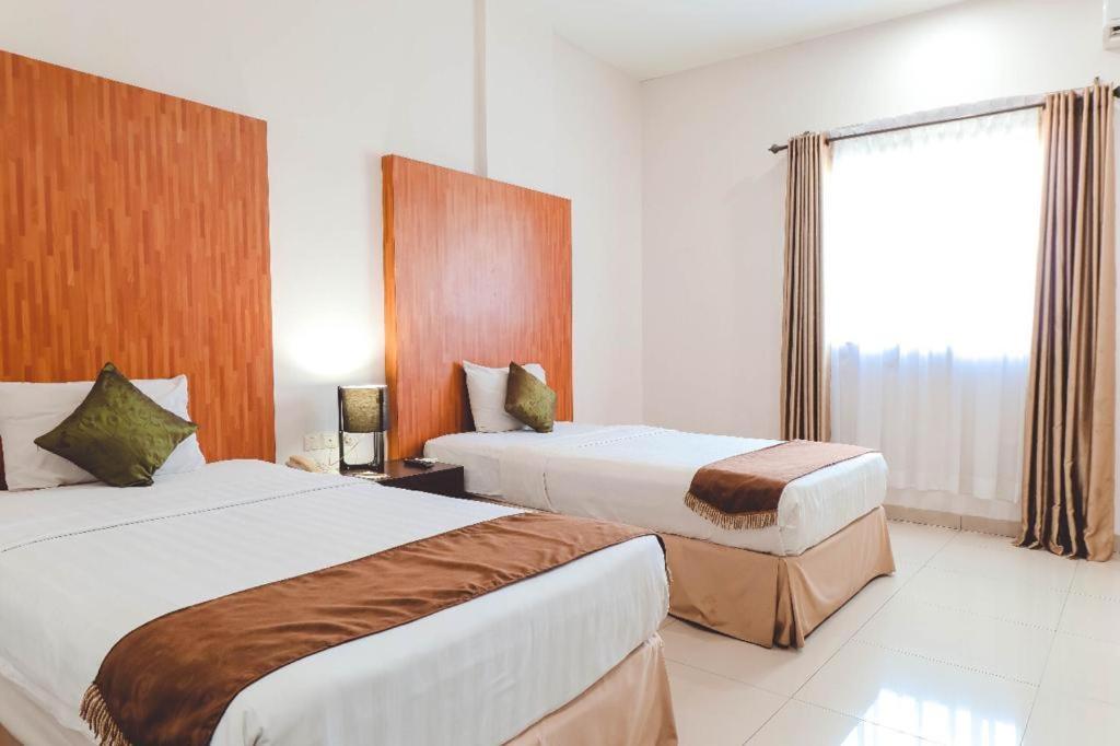 Saka Hotel Medan Sunggal Luaran gambar